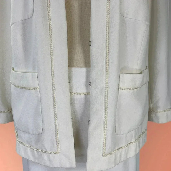 Focus on Suits Two Piece Blazer Suit Jacket Pencil Skirt Set Size 22W Ivory - Picture 6 of 16